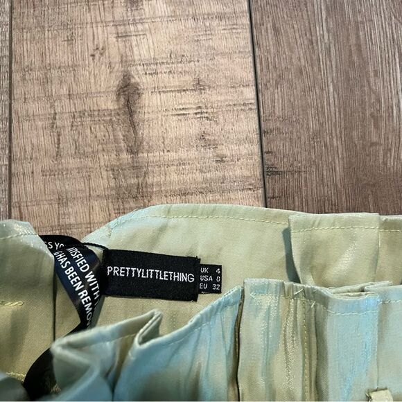 Pretty little things Sage Shimmer Paperbag Shorts size 4 - Picture 4 of 12